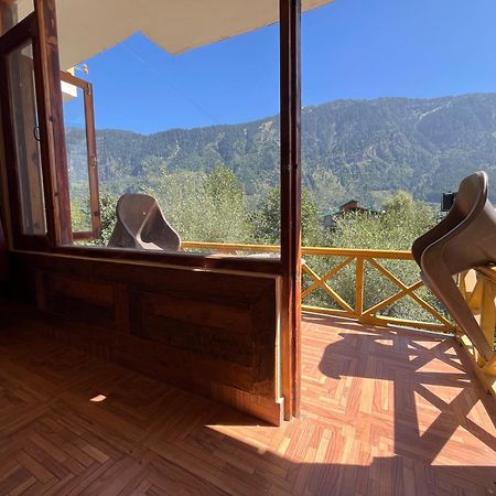 Хостел Yolo Backpackers - Manali Экстерьер фото