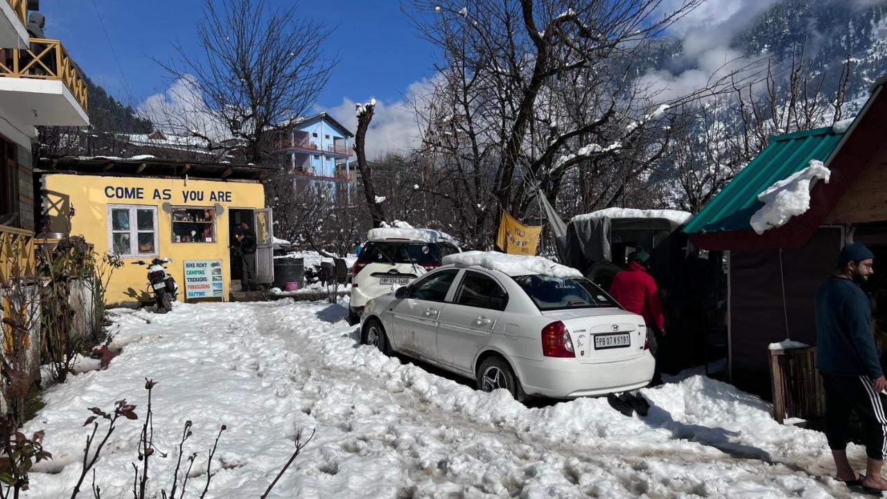 Хостел Yolo Backpackers - Manali Экстерьер фото