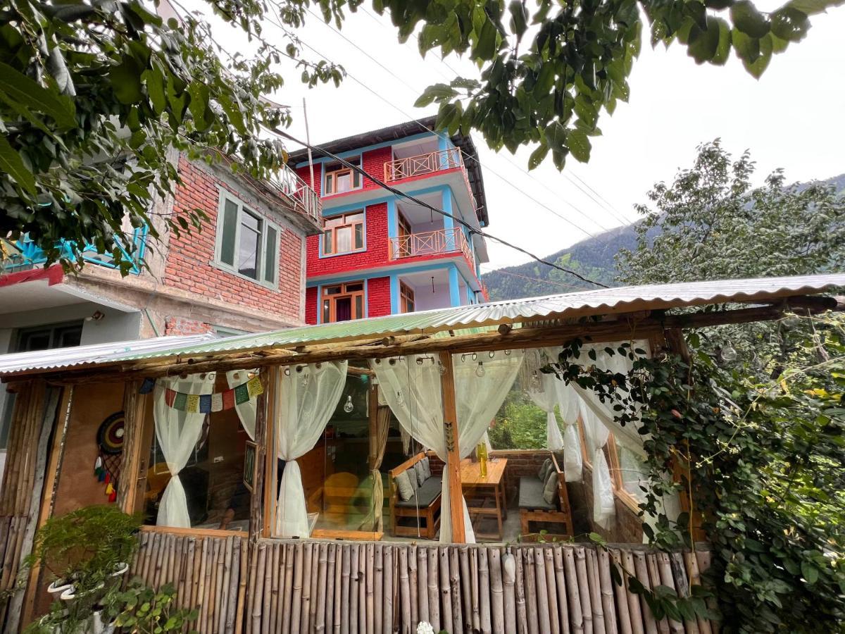 Хостел Yolo Backpackers - Manali Экстерьер фото