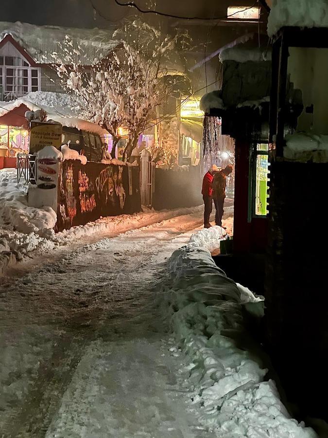 Хостел Yolo Backpackers - Manali Экстерьер фото